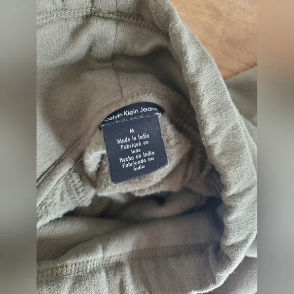 Calvin klein army green cowl neck pullover. Womens medium. VGUC - Picture 2 of 7